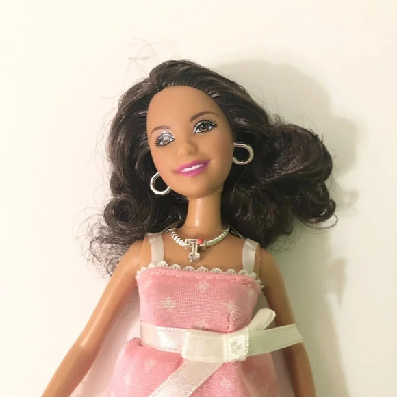 High School Musical 2 Gabriella  Fashion Doll with Troy Necklace TLC - Picture 2 of 15